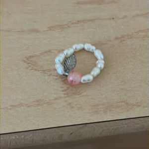 cute peach pearl ring 💍